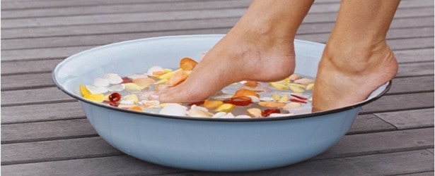 soaking athlete's foot