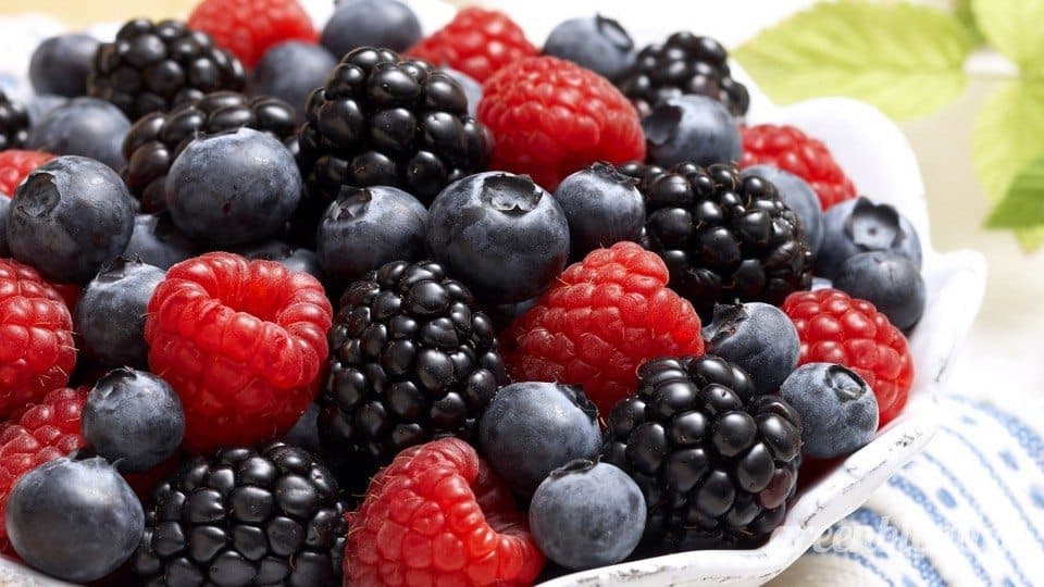 a plate of berries