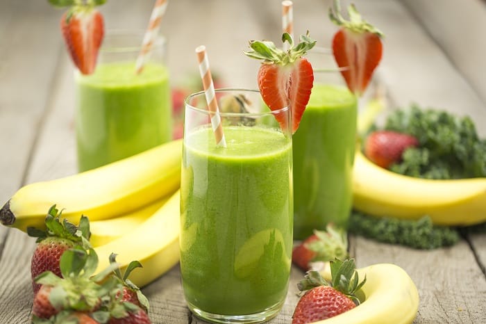 shake veggies, banana and berries